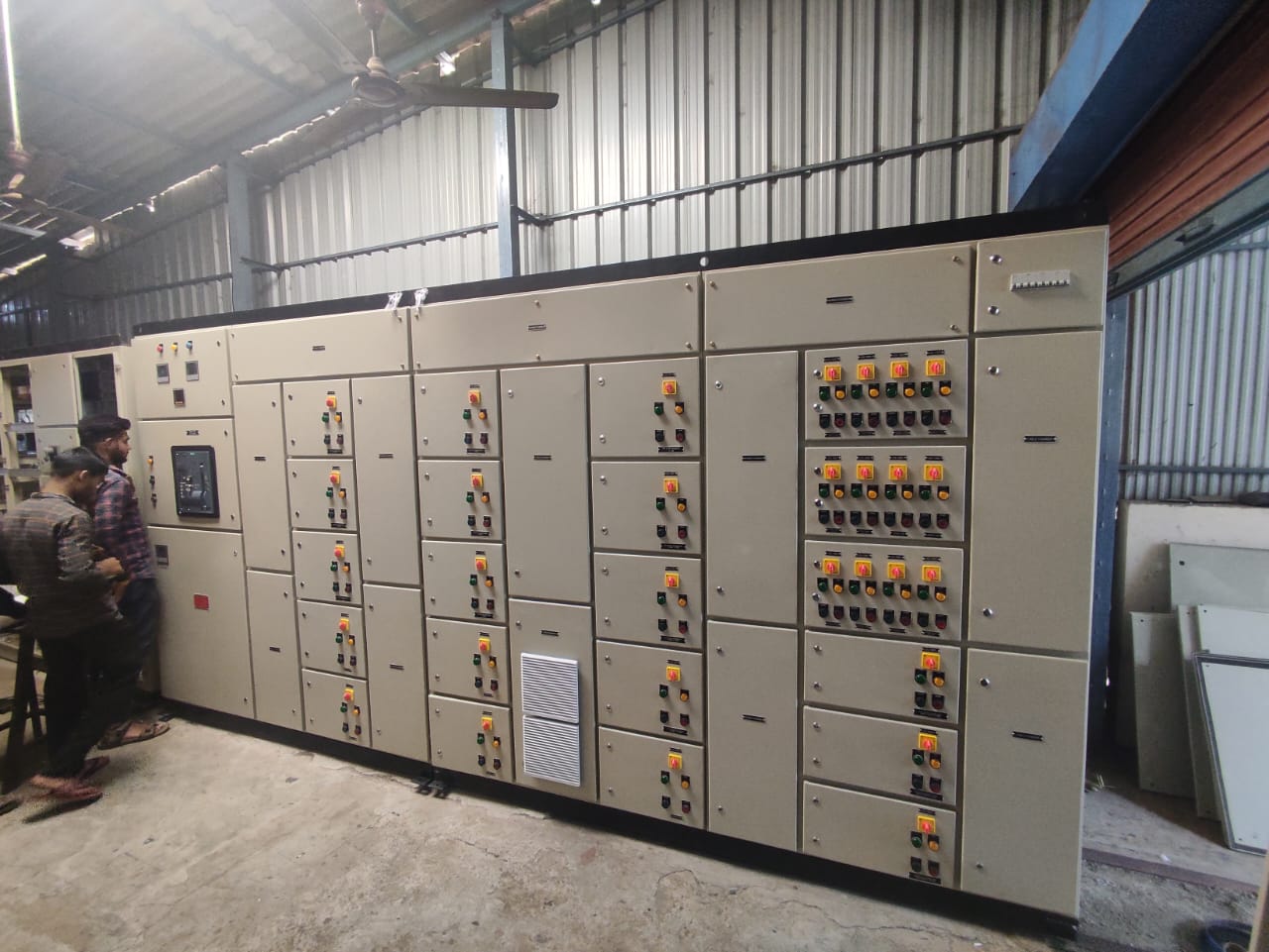 Large MCC Panel Lineup Site Commissioning