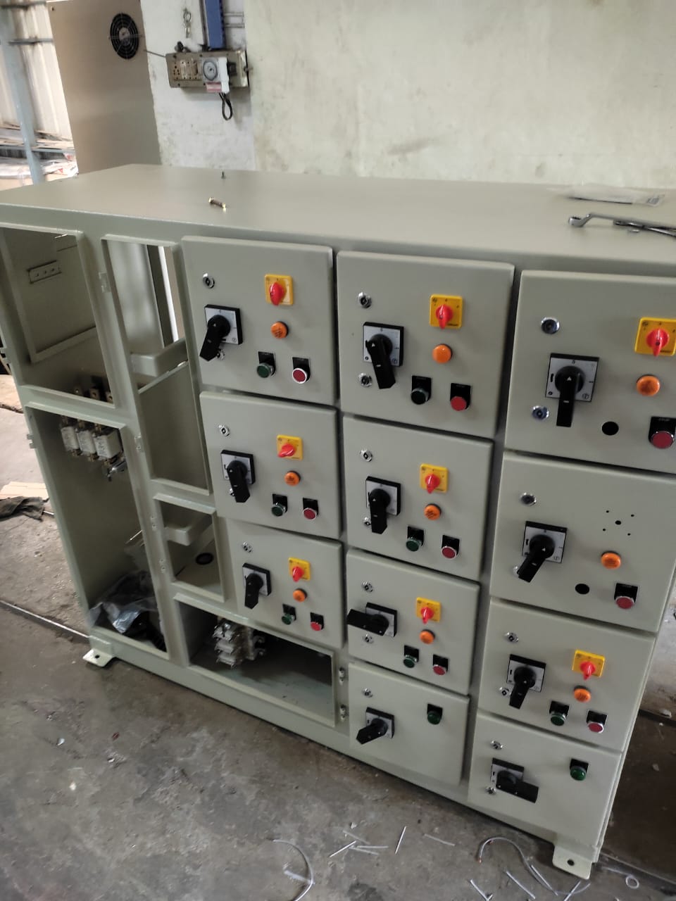 MCC Panel Multi Feeder Exterior