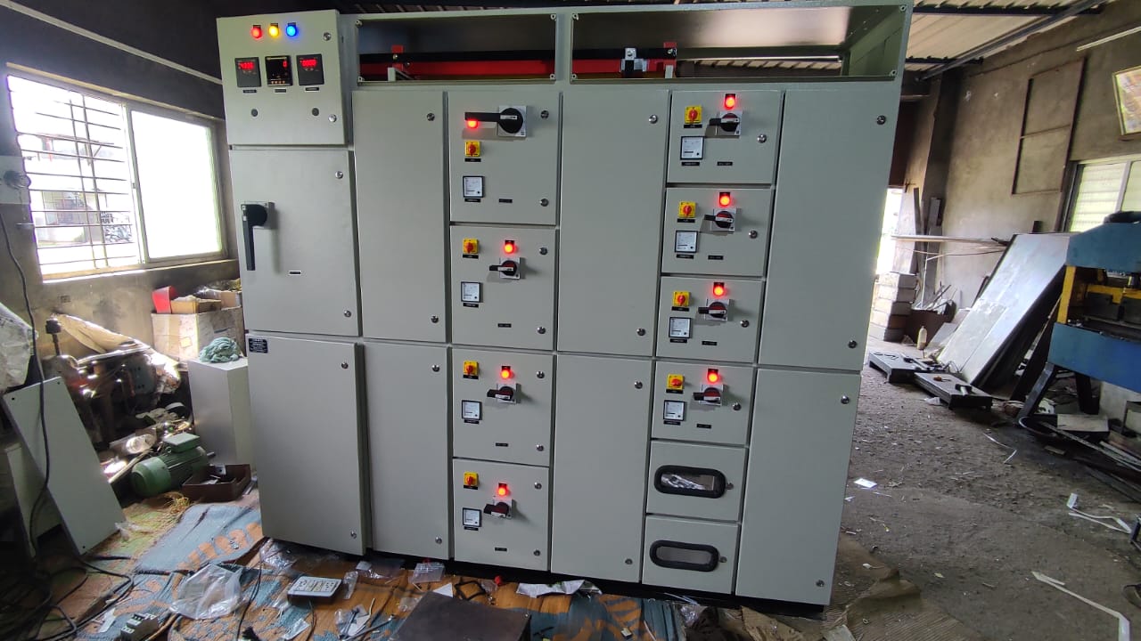 MCC Panel Multi Feeder at Workshop
